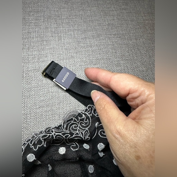 Cacique Black Sheer Lace Underwire Bra with White Embroidery - Picture 4 of 6